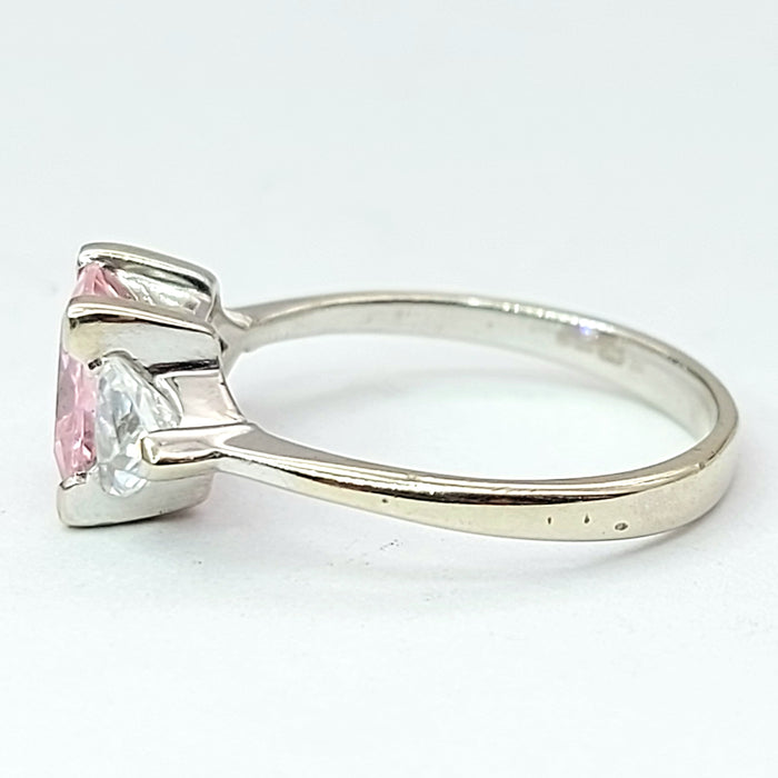 Ladies White Gold 9ct (375,9K) Princess Cut Pink Sapphire & Diamantes Ring