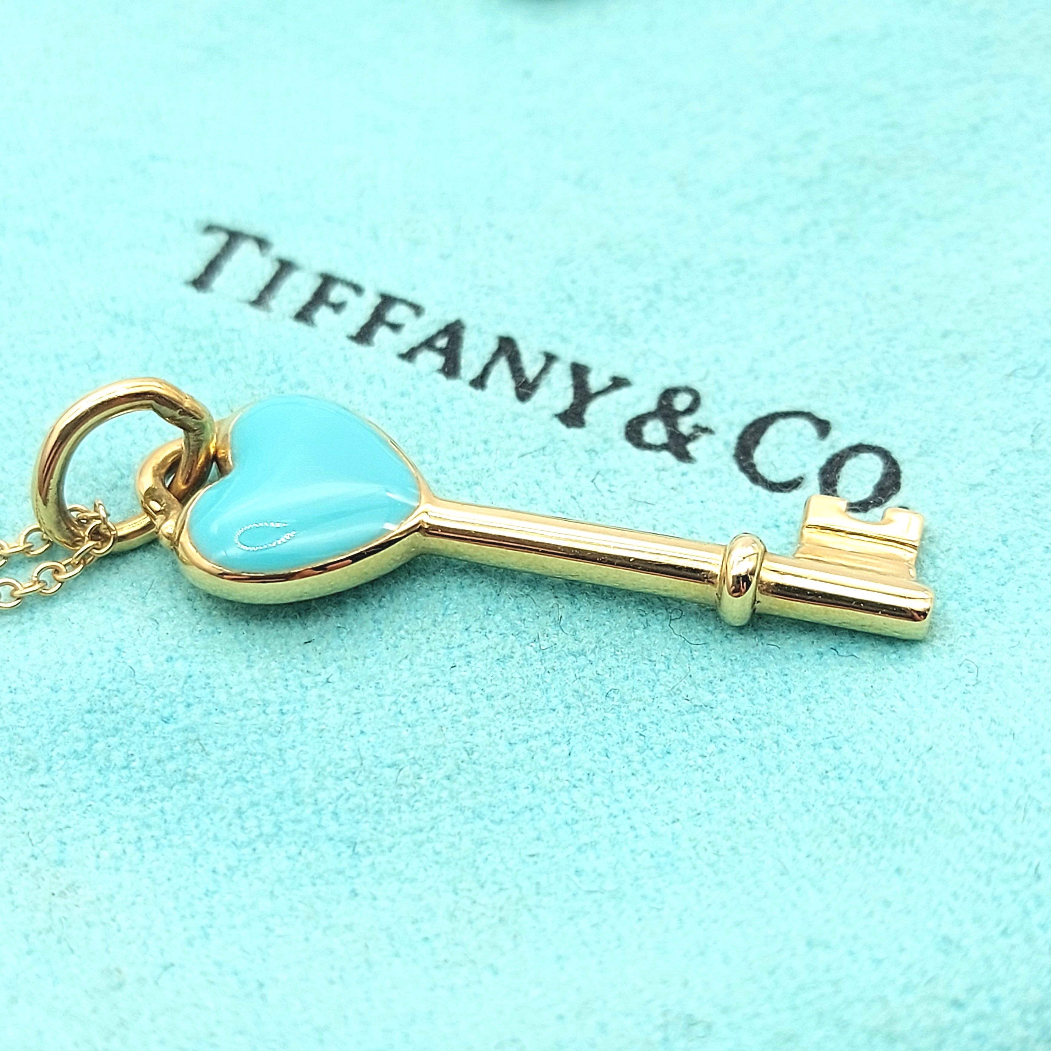 Ladies Yellow Gold 18ct (750,18K) Tiffany & Co. Blue Enamel Heart Key Necklace