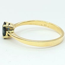 Load image into Gallery viewer, Ladies Yellow Gold 14ct (585,14k) Oval Natural Sapphire Birthstone Minimal Ring
