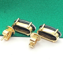 Load image into Gallery viewer, Ladies Yellow Gold 18ct (750, 18k) High Quality Solitaire Oval Opal Studs
