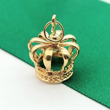 Load image into Gallery viewer, Antique Artisan Crown Yellow Gold 18ct (750, 18K) Solid High Quality Pendant
