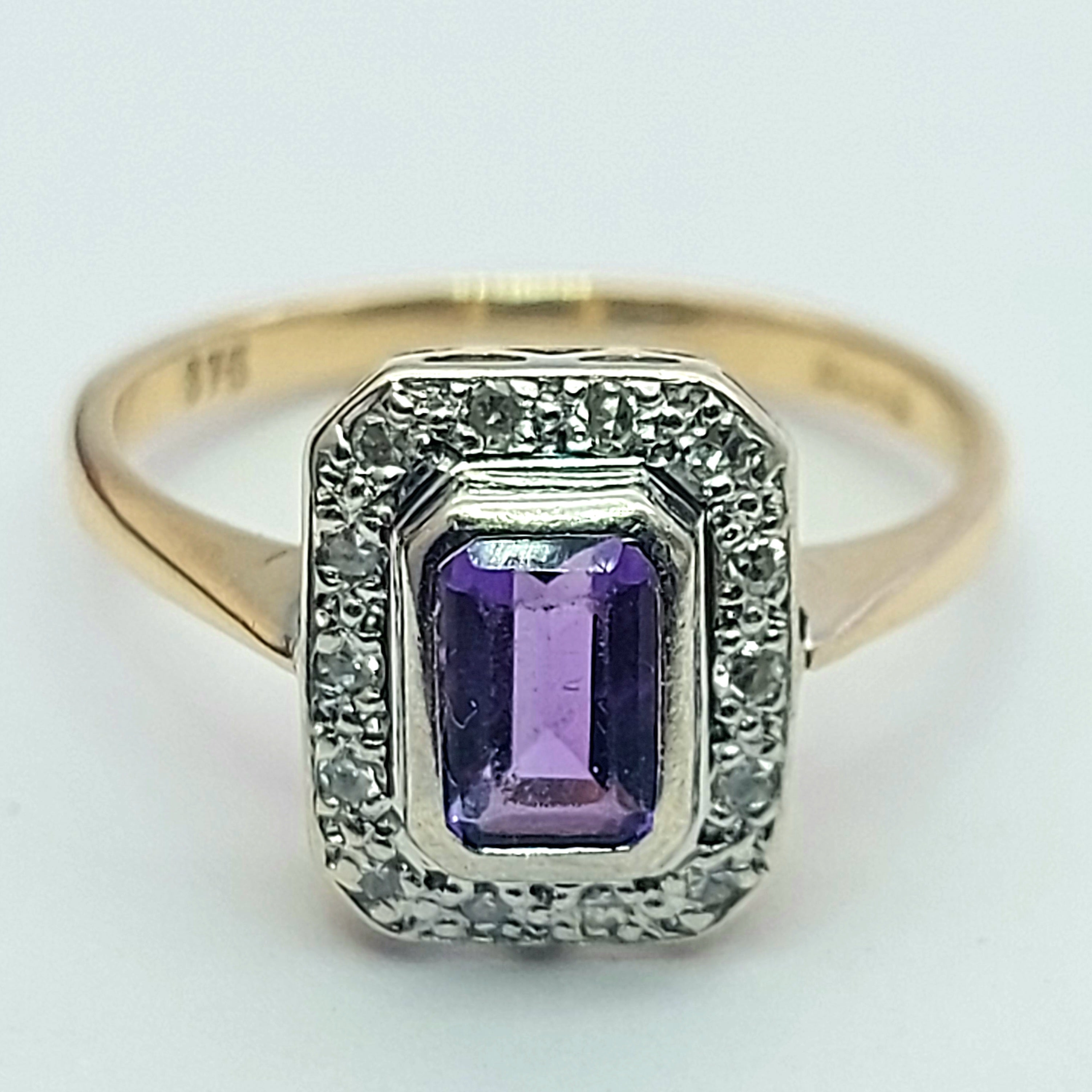 Ladies Two-Tone Gold 9ct (375,9K) Amethyst & Diamonds 15pts Rectangle Ring
