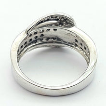 Load image into Gallery viewer, Ladies White Gold 9ct (375,9K) Rare Belt White Diamonds &amp; Black Diamonds Ring
