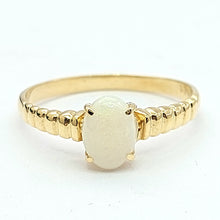 Load image into Gallery viewer, Ladies Yellow Gold 10ct (417, 10k) Rare Natural White Oval Opal Patterned Ring
