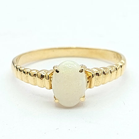 Ladies Yellow Gold 10ct (417, 10k) Rare Natural White Oval Opal Patterned Ring