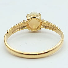 Load image into Gallery viewer, Ladies Yellow Gold 10ct (417, 10k) Rare Natural White Oval Opal Patterned Ring
