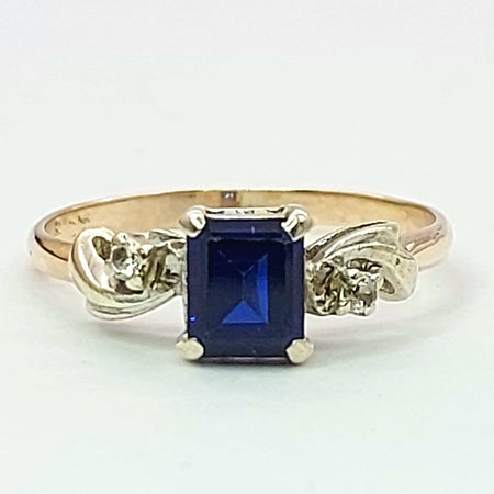Antique Ladies Two-Tone Gold 9ct (375,9K) Sapphire & Cubic Zirconia Dress Ring
