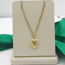 Load image into Gallery viewer, Rib-Cage Heart Yellow Gold 9ct (375, 9K) Rare High Quality Pendant
