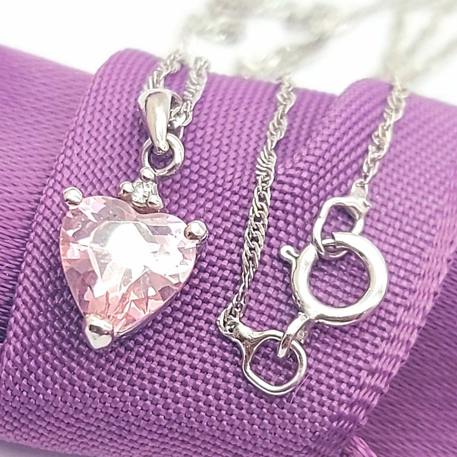 Ladies White Gold 9ct (375,9K) Rare Pink Heart Cut Created Sapphire Necklace