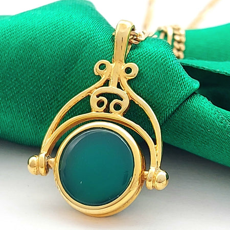 Ladies Yellow Gold 9ct (375,9K) Green Agate & Onyx Arch Swivel Pendant