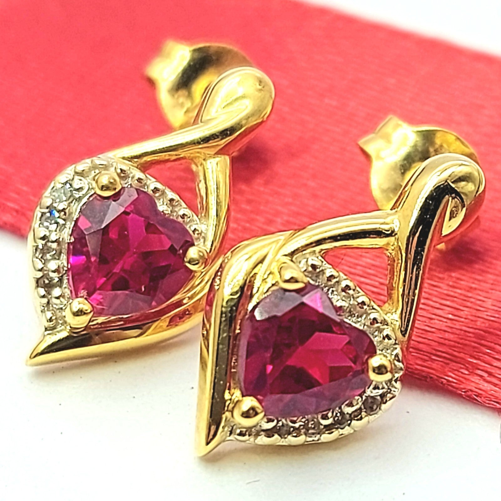 Ladies Yellow Gold 9ct (375, 9K) Ruby Heart & Natural Diamonds Stud Earrings