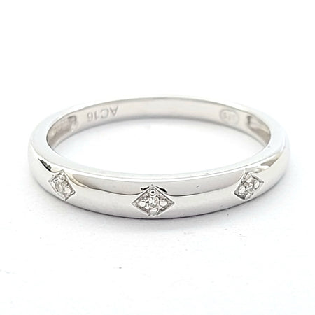 Ladies White Gold 9ct (375, 9K) High Quality Pave 3 Diamond Chips Ring