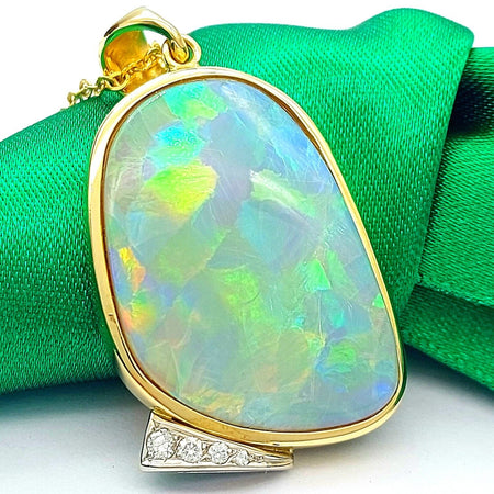 Ladies Yellow Gold 18ct (750,18K) High Quality Natural Opal Pendant W/ Val- 14k
