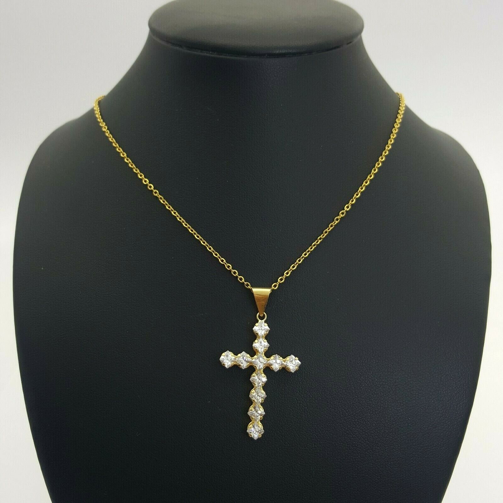 18ct (750, 18K) Yellow Gold Cross Pendant With 11 Square Cubic Zirconias