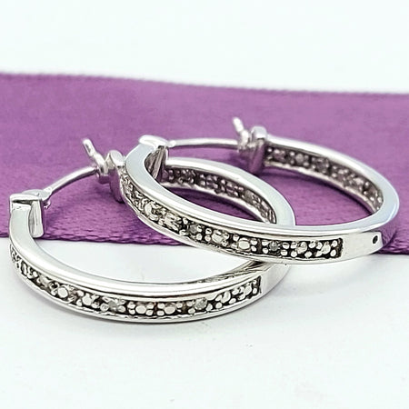 Ladies White Gold 9ct (375,9k) Rare Illusion Natural Diamond Chips Hoop Earrings