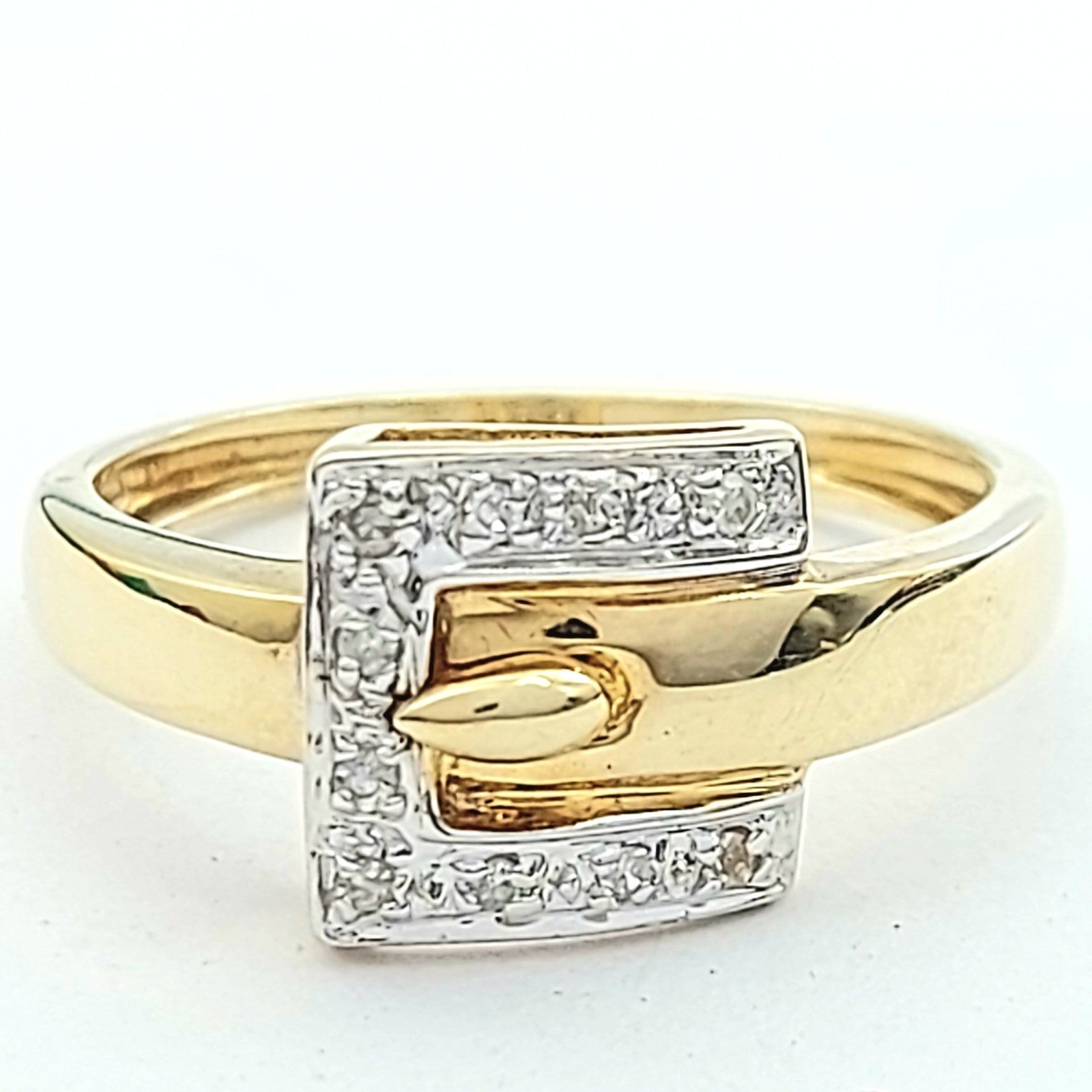 Ladies Yellow Gold 9ct (375,9K) Rare Squared Belt Natural Diamonds Ring