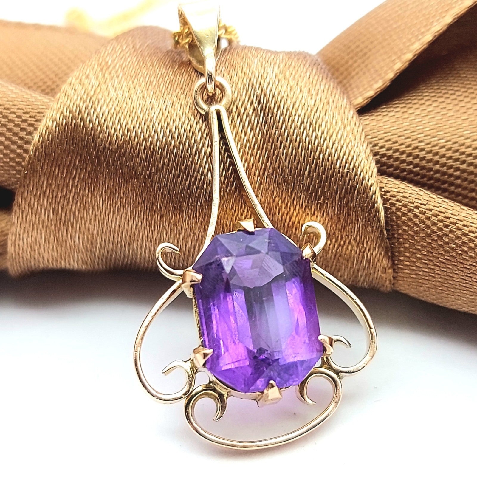 Antique Natural Amethyst Rose Gold 9ct (375, 9K) Open Work Drop Shape Pendant