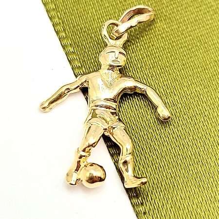 Footballer/Soccer Yellow Gold 9ct (375, 9K) High Quality Pendant