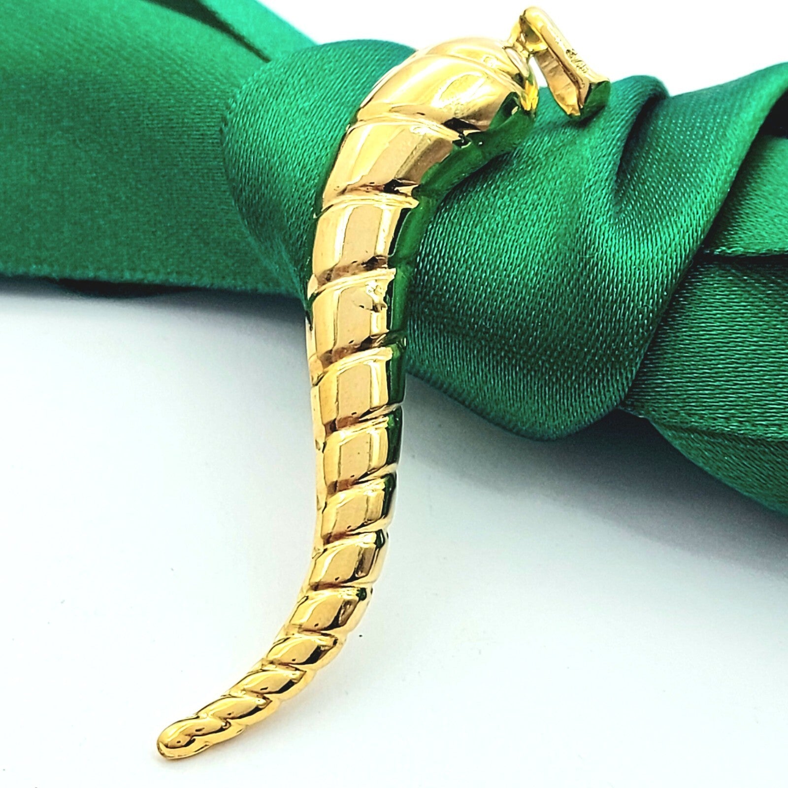 Large Twist Cornicello Lucky Horn Yellow Gold 9ct (375,9k) High Quality Pendant