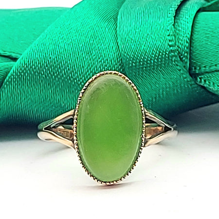 Ladies Rose Gold 9ct (375,9K) Vintage Oval Nephrite Jade Cabochon Solitaire Ring