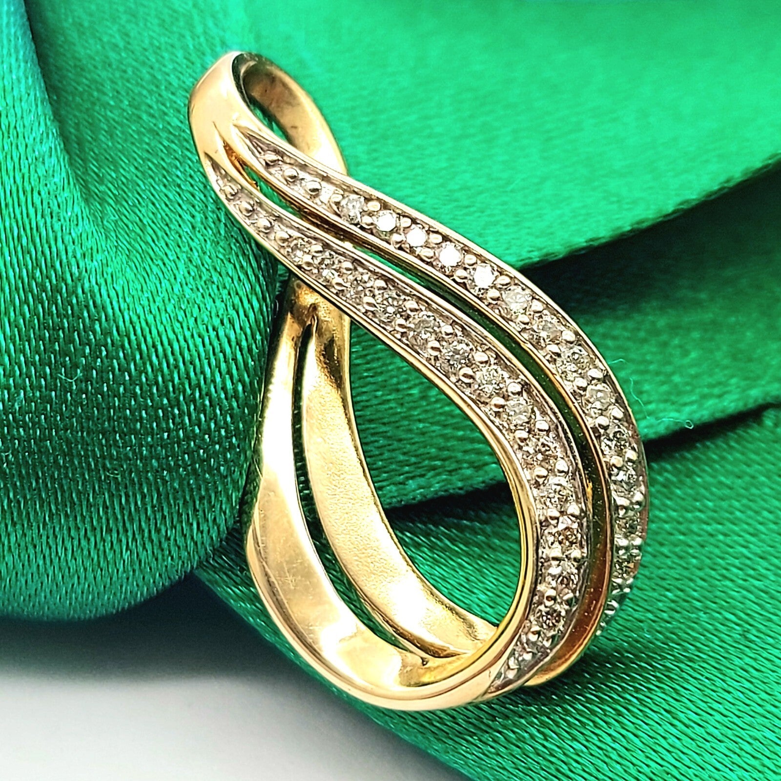 Ladies Yellow Gold 9ct (375, 9K) Teardrop Shape Natural Diamond Pendant
