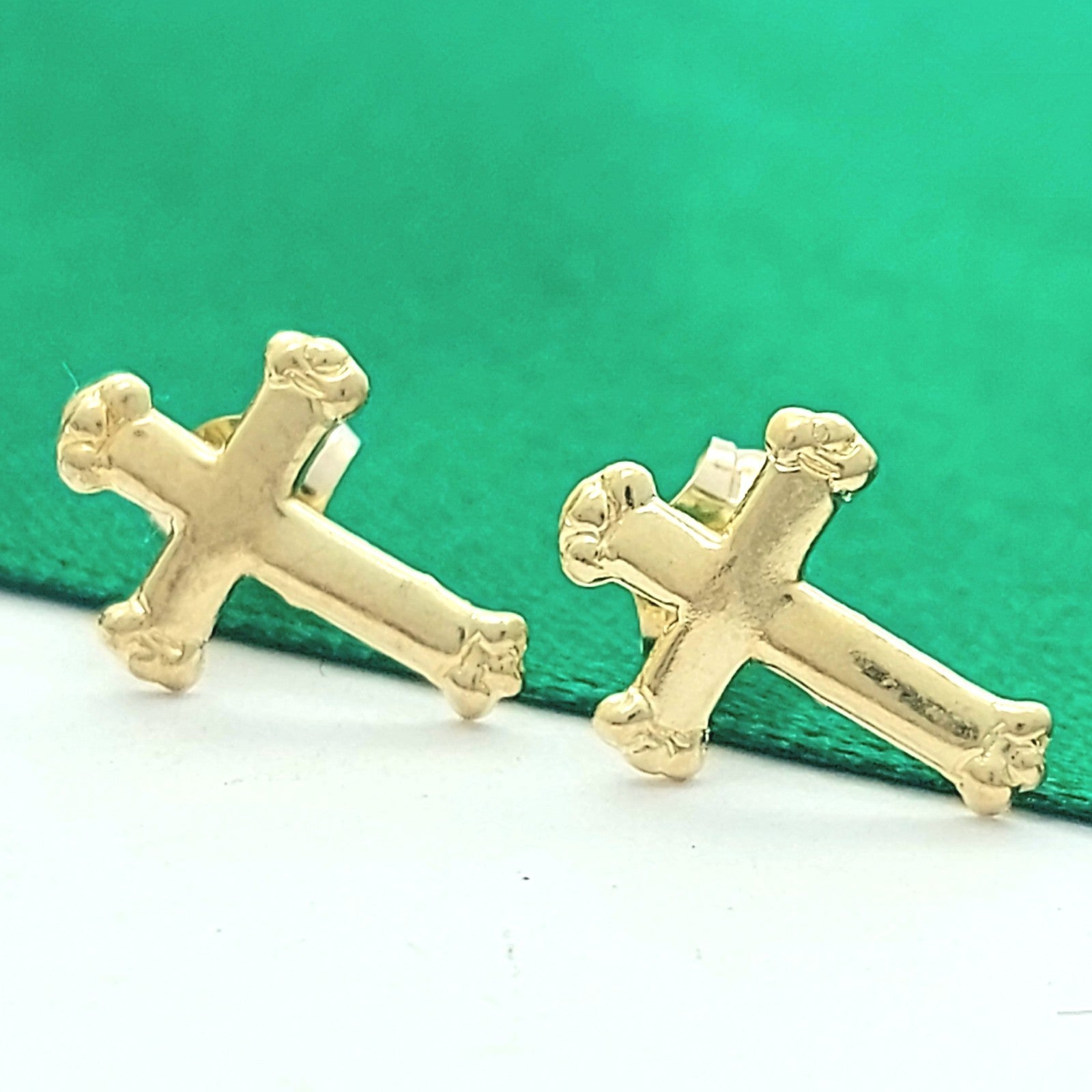 Plain Petite Catholic Cross Yellow Gold 9ct (375 ,9k) Studs Earrings