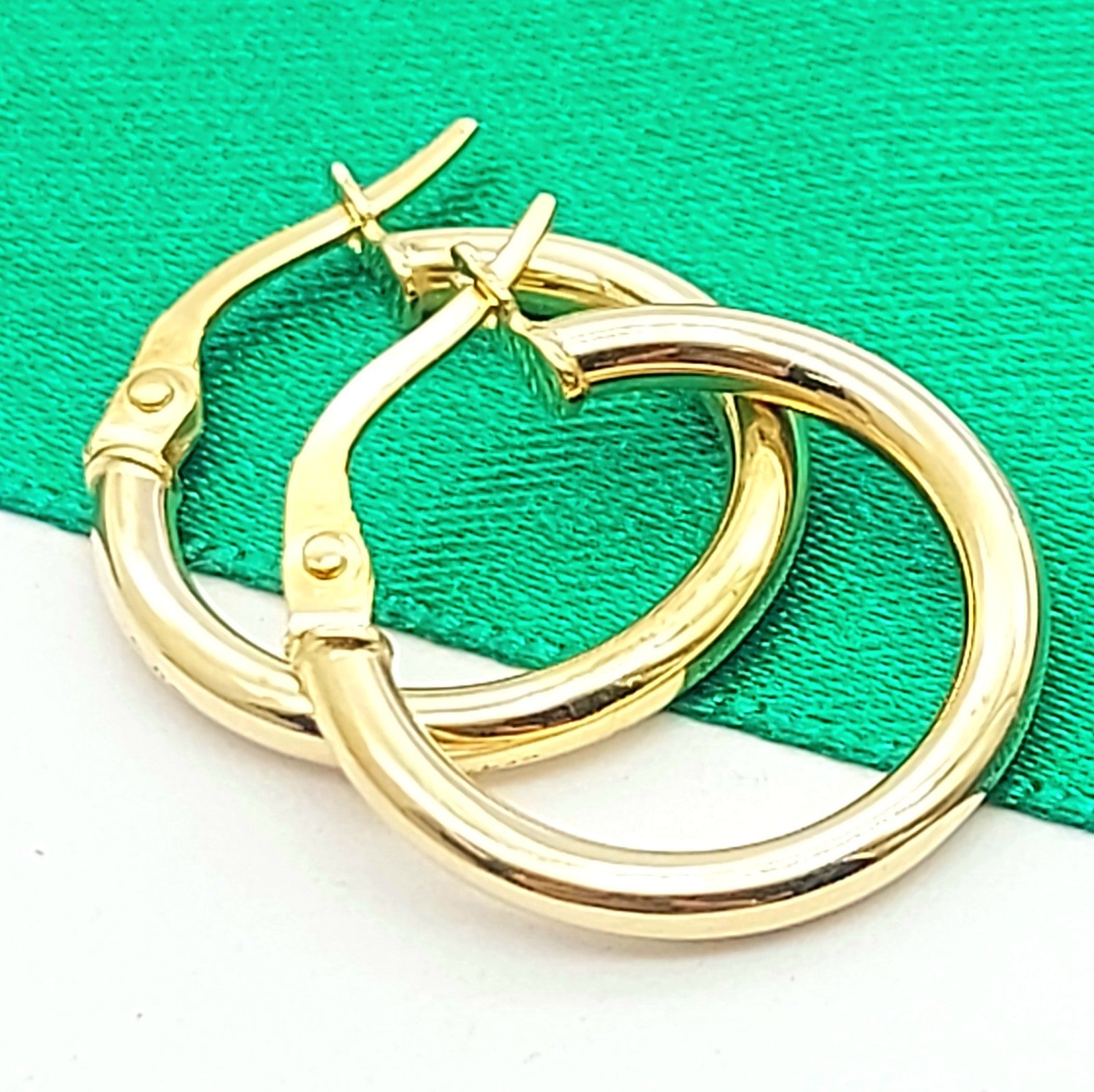 Ladies Yellow Gold 9ct (375, 9K) Plain Simple Smooth Hoop Earrings