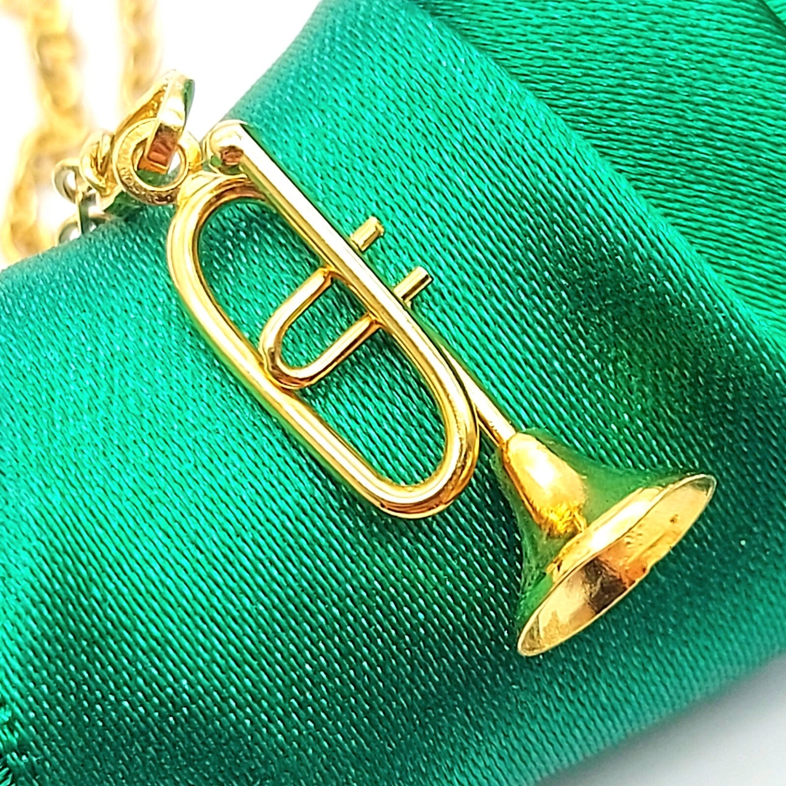 Trumpet Yellow Gold 18ct (750, 18K) Handmade High Quality Pendant