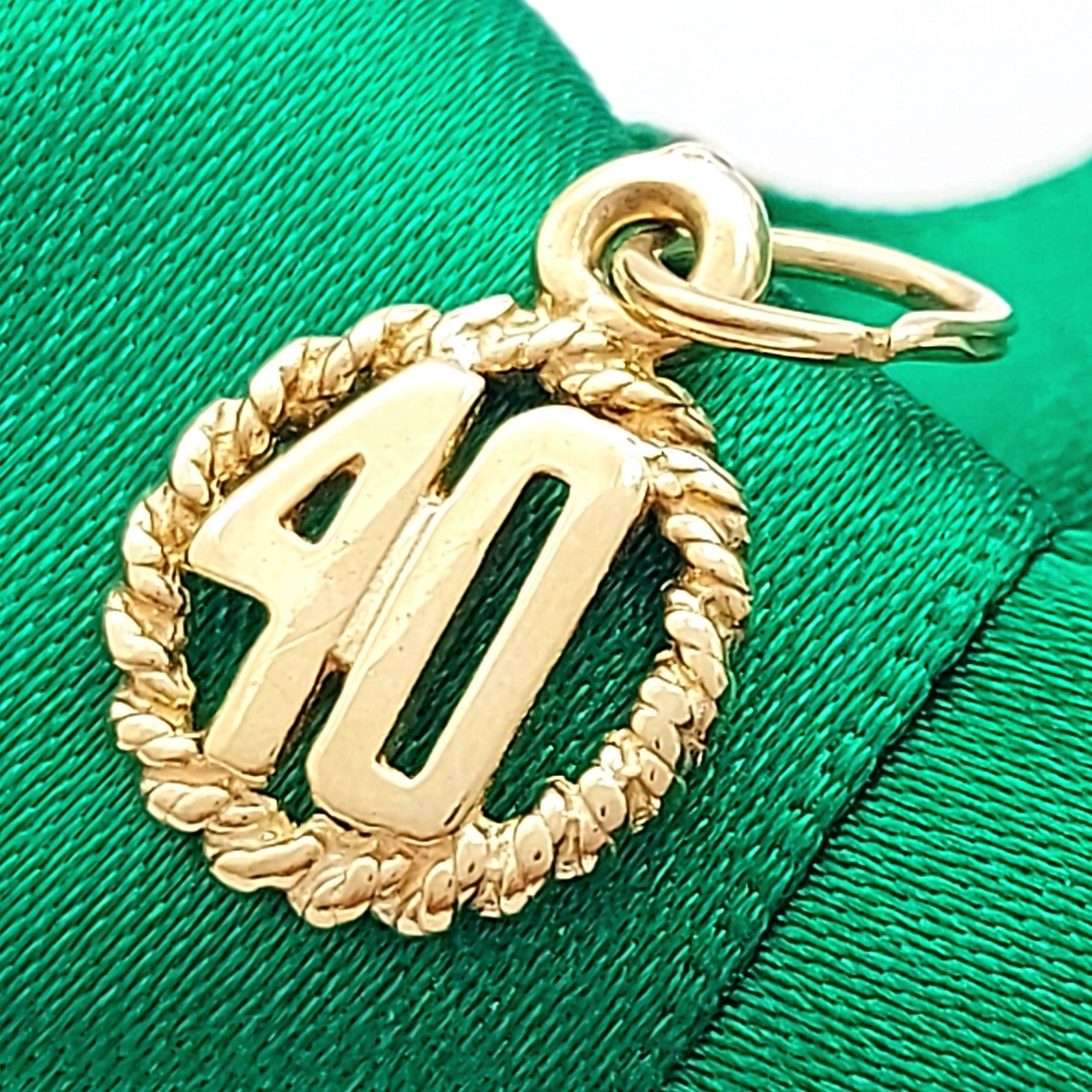 Twisted Round '40' Yellow Gold 9ct (375, 9K) Pendant/Charm