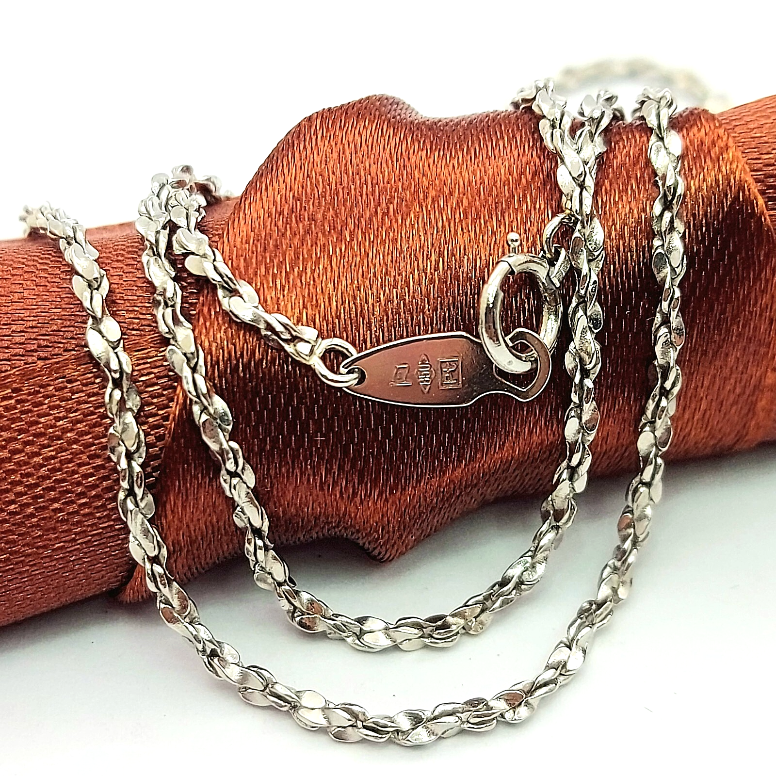 Ladies Platinum (850) High Quality Unique Wheat Link Chain Necklace