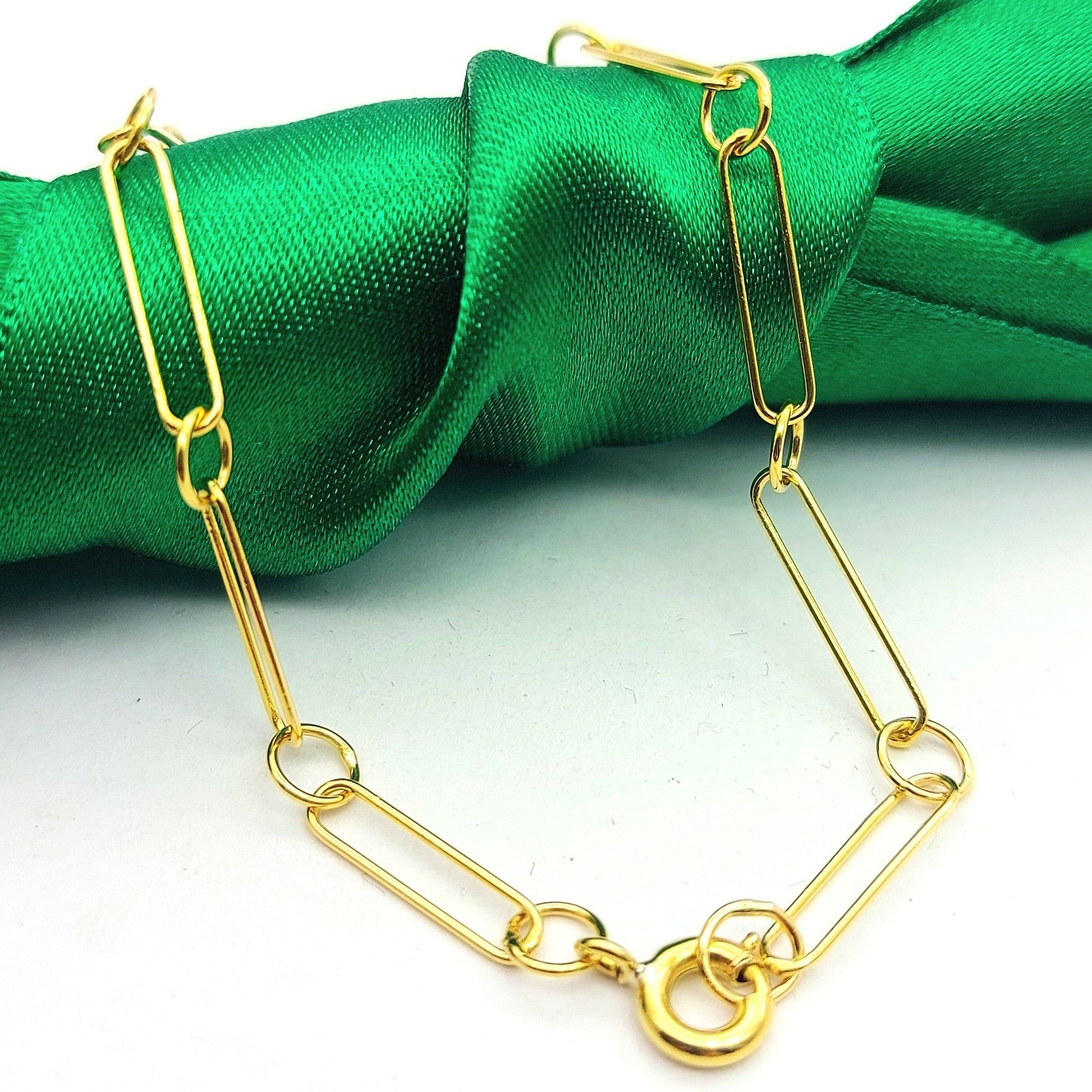Ladies Yellow Gold 18ct (750, 18K) Dainty Thin Paperclip Link Chain Bracelet