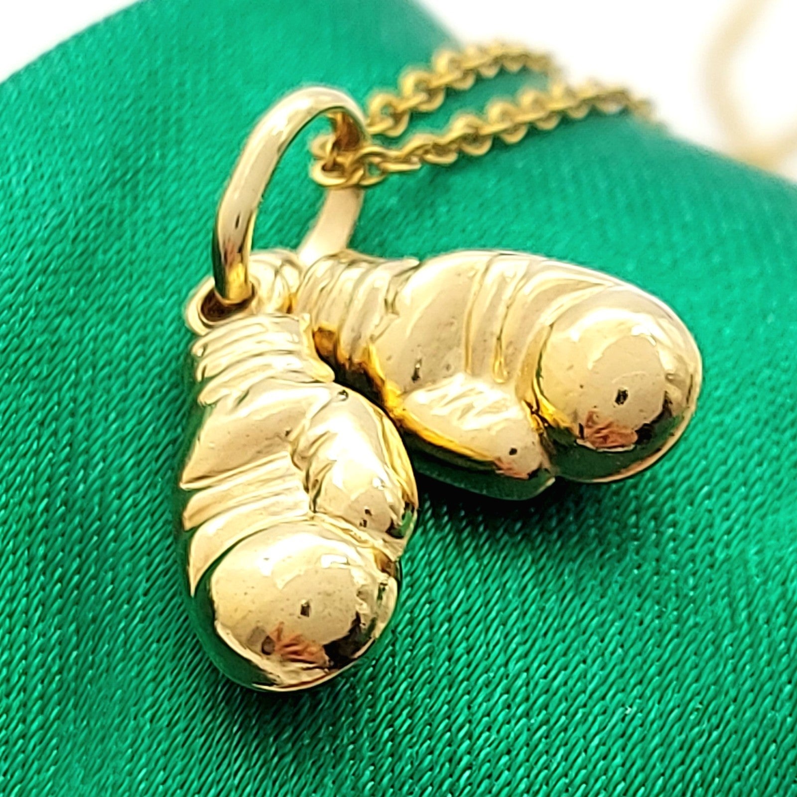 Pair of Boxing Gloves Yellow Gold 9ct (375, 9K) Rare High Quality Pendant
