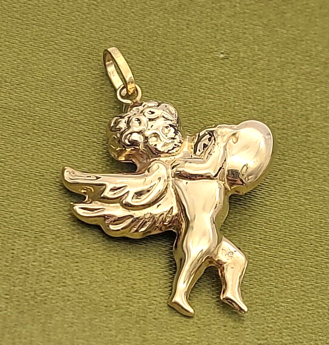 Unisex 9ct (375, 9K) Yellow Gold Baby Cupid Holding Heart Pendant
