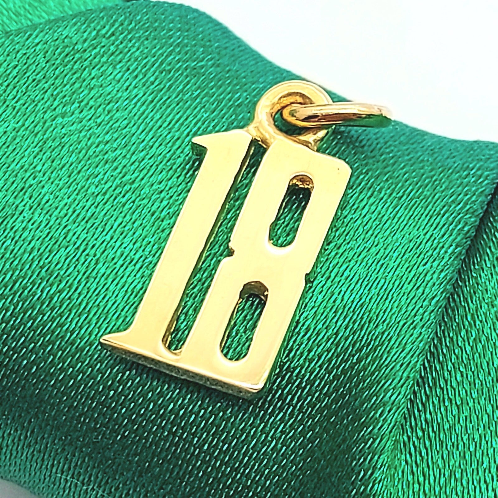 Ladies Yellow Gold 9ct (375, 9K) Rare Design '18' Pendant