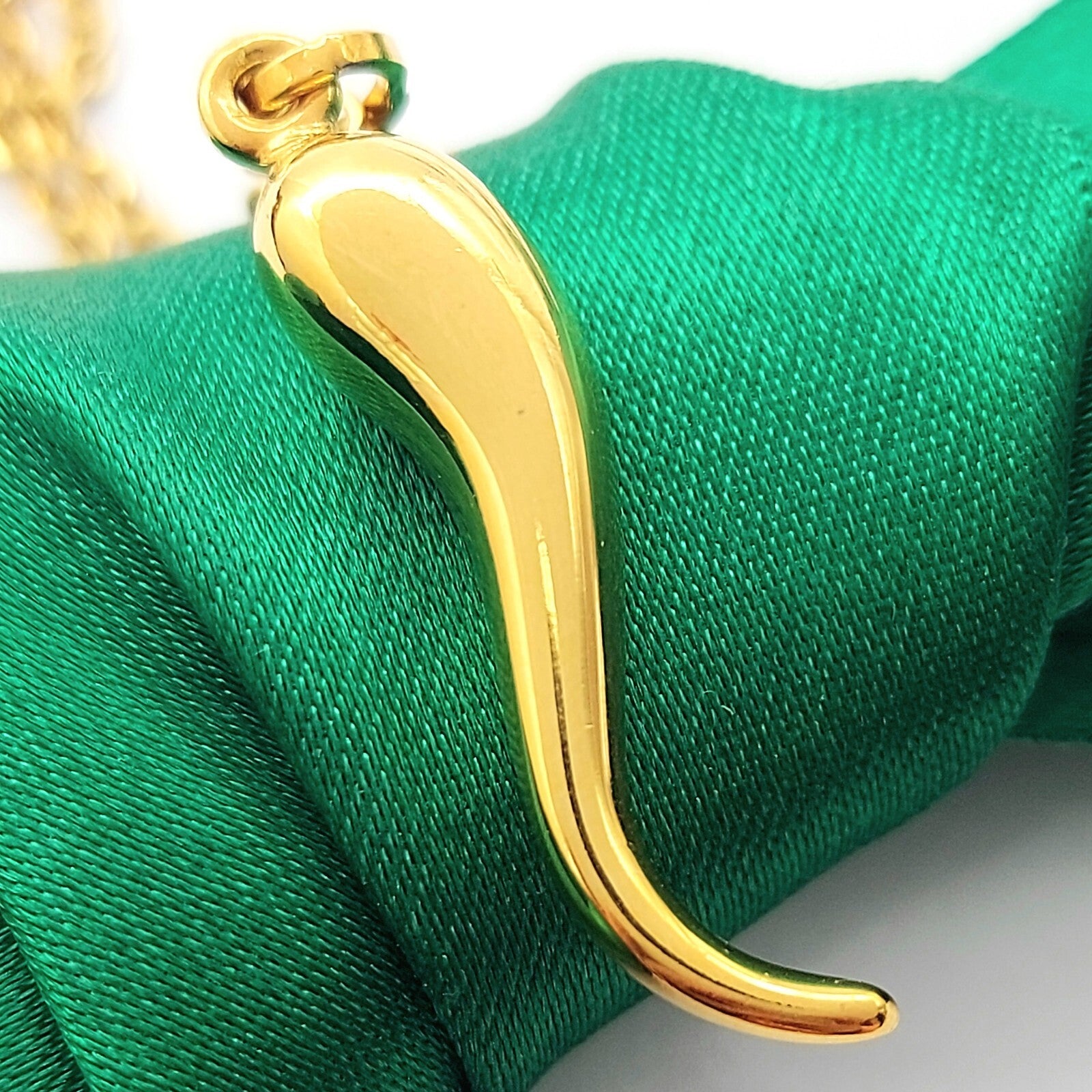 Cornicello Italian Lucky Horn Yellow Gold 18ct (750, 18k) High Quality Pendant