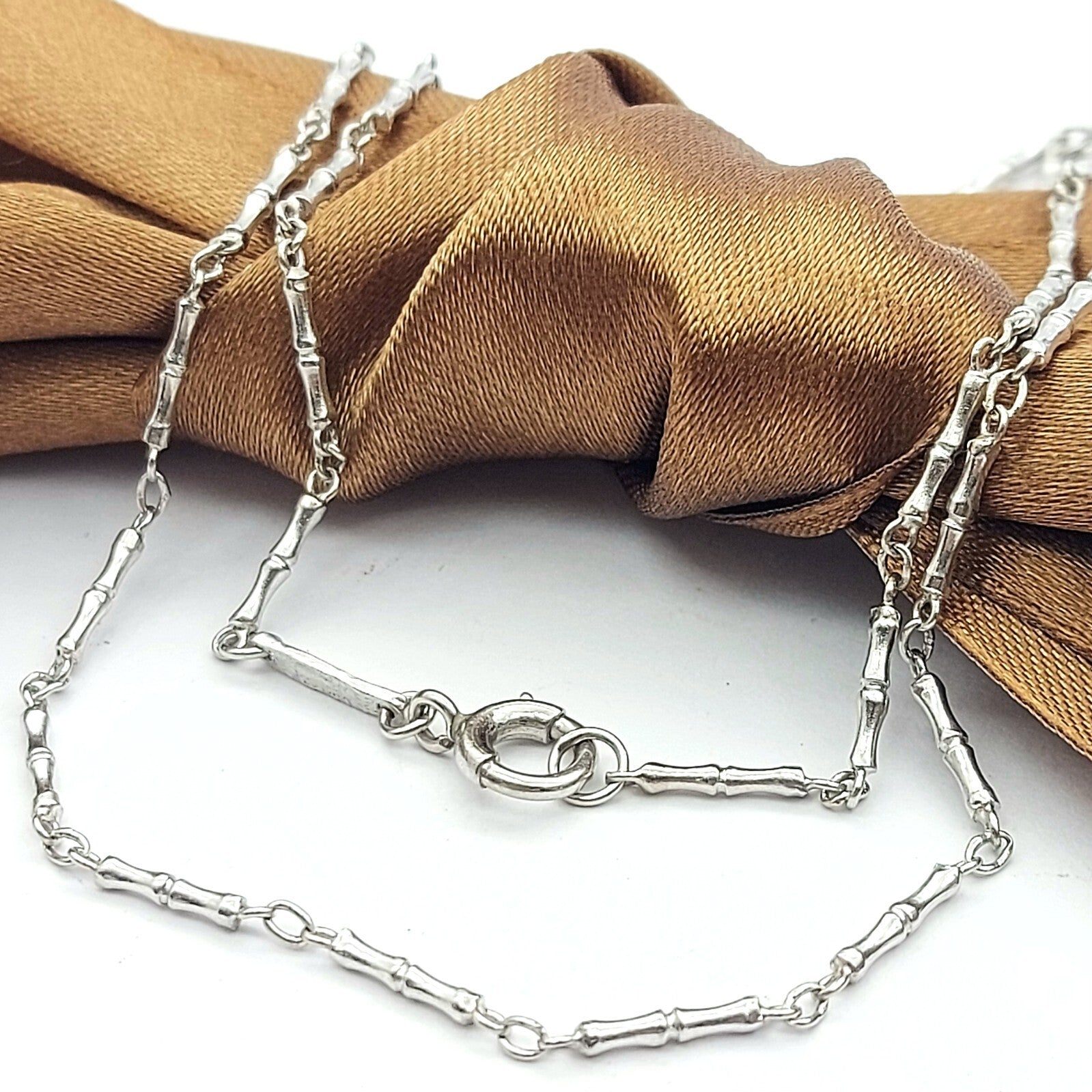 Ladies Platinum (850) High Quality Unique Bone Link Chain Necklace