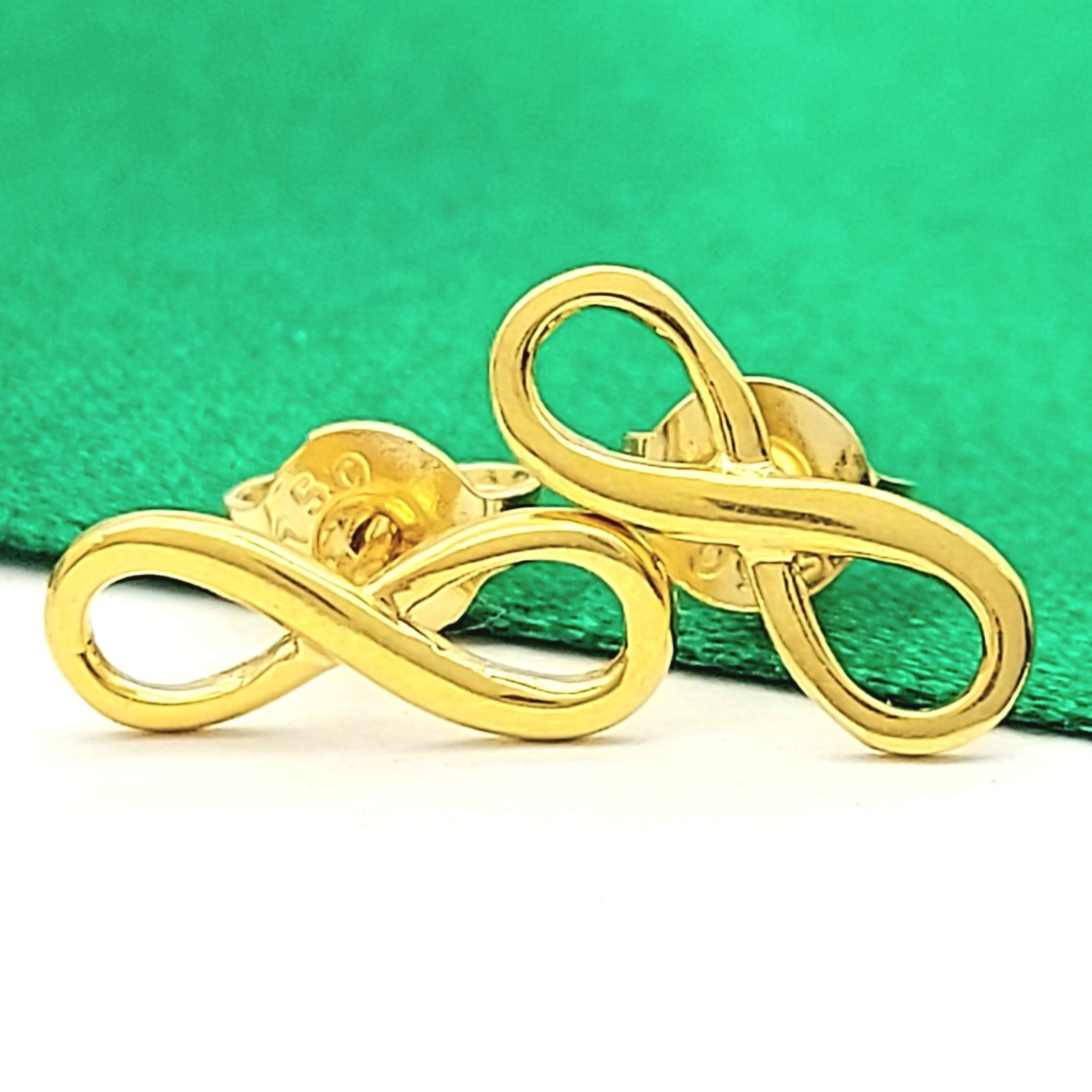 Ladies Italian Yellow Gold 18ct (750, 18K) Infinity Shaped Stud Earrings