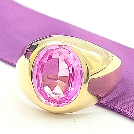 Ladies Yellow Gold 10ct (417, 10K) Oval Natural Pink Topaz Solitaire Ring