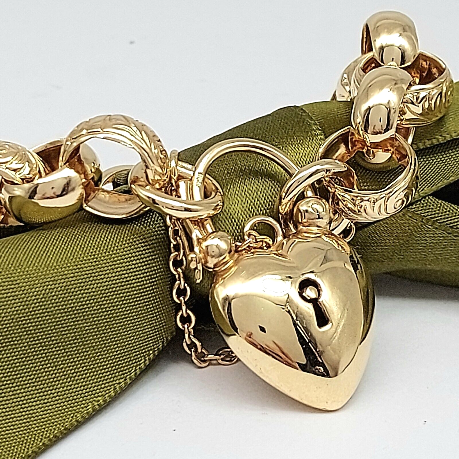 Ladies Yellow Gold MHJ 10ct (417, 10k) Belcher Chain Heart Padlock Bracelet