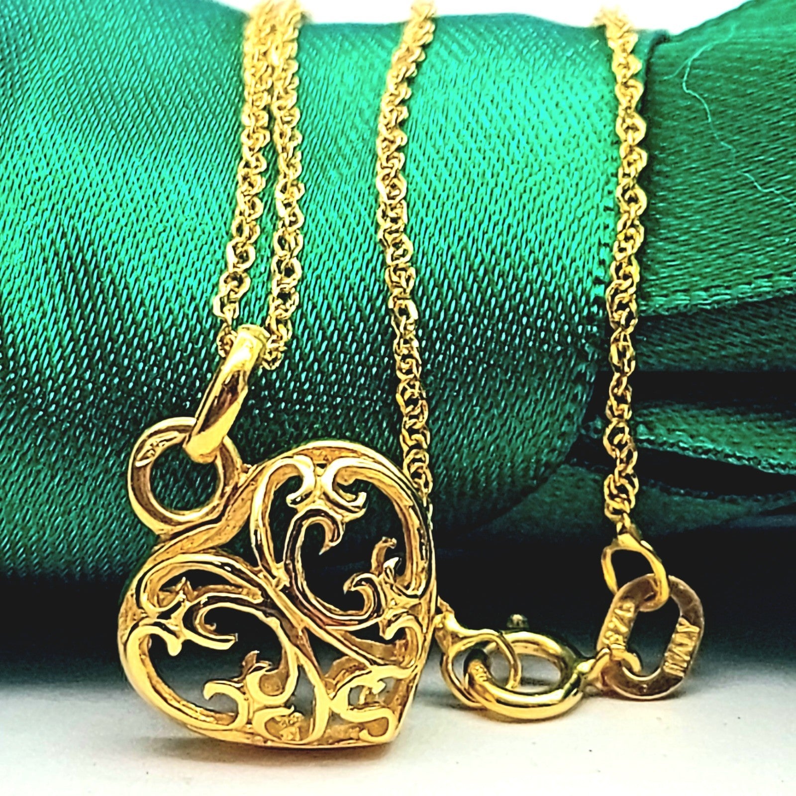Ladies Yellow Gold 9ct (375,9K) Rare Heart Openwork Filigree Twist Link Necklace