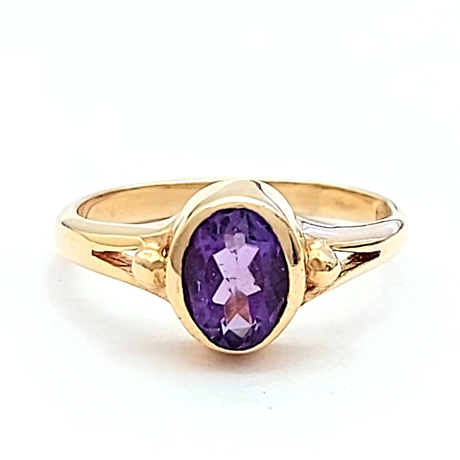 Ladies Rose Gold 9ct (375, 9K) Vintage Oval Natural Amethyst Solitaire Ring