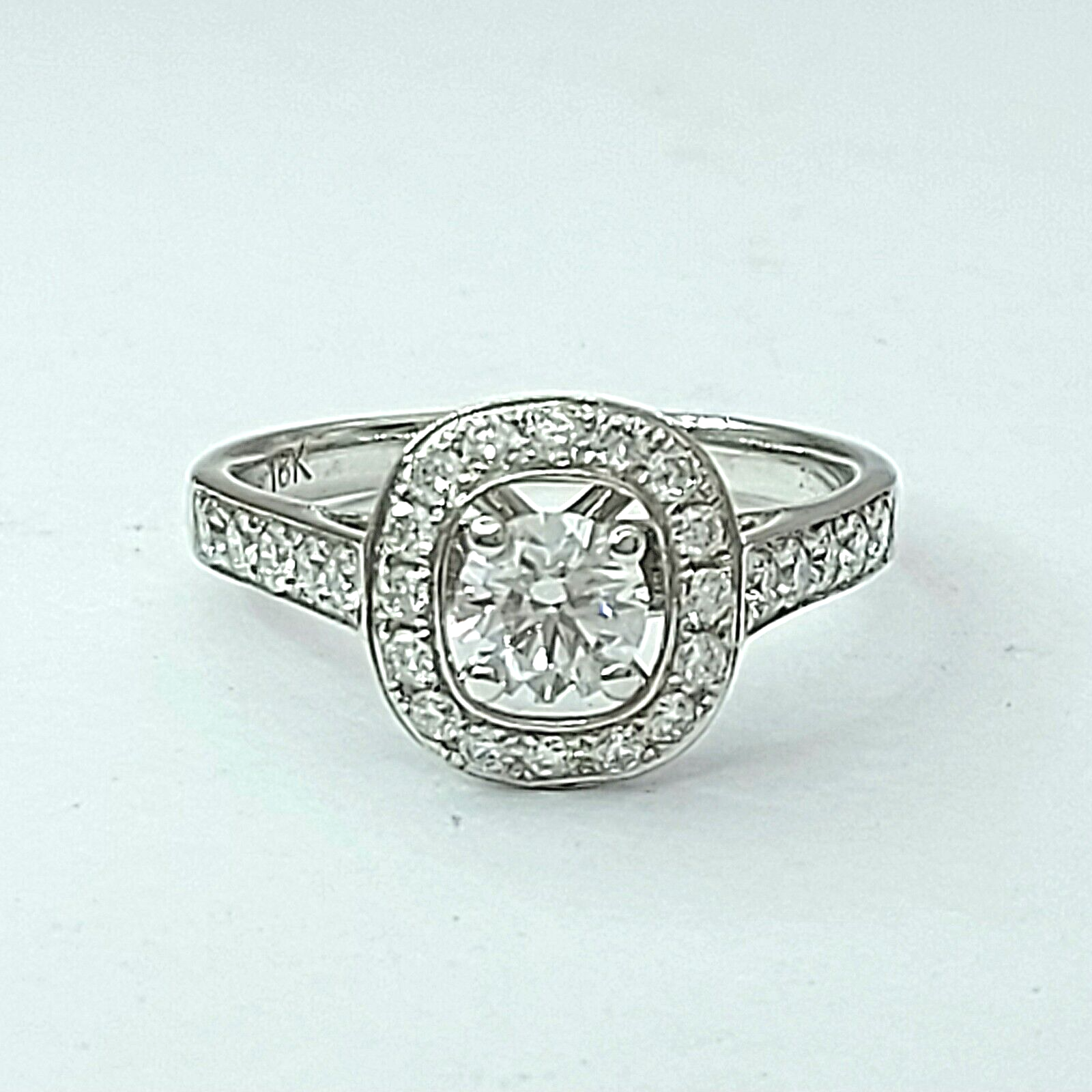Ladies Ring 18ct (750,18k) White Gold Halo Diamond Engagement Ring, Val $13,472