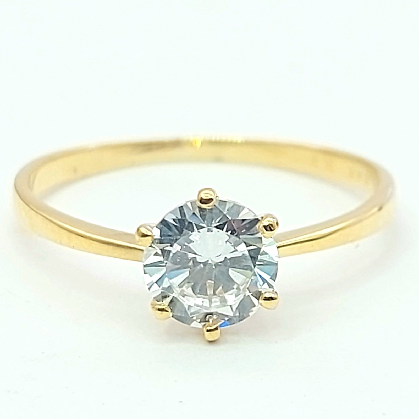 Ladies Yellow Gold 14ct (585, 14K) Simple Round Diamante Engagement Style Ring