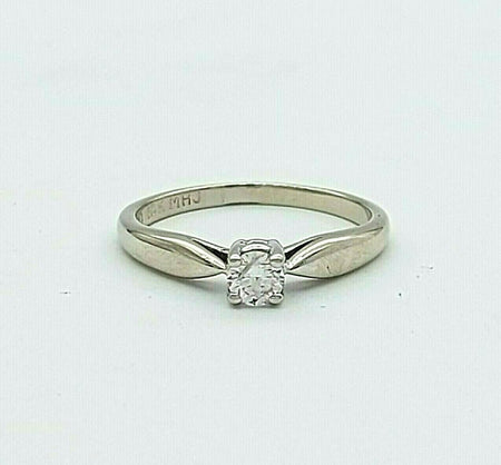 Ladies 10ct (417,10K) White Gold Natural (20pts) Michael Hill Diamond Dress Ring