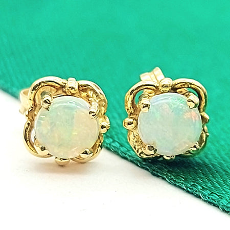 Ladies Yellow Gold 18ct (750, 18K) Vintage Patterned Square Opal Stud Earrings