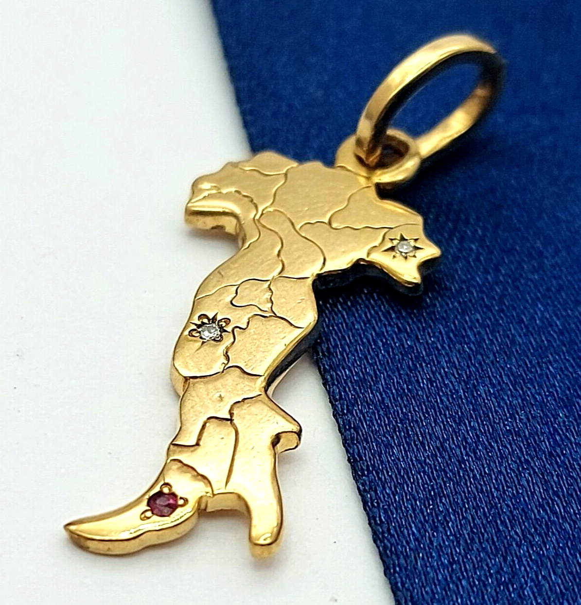 Ladies Yellow Gold 9ct (375, 9K) Country of Italy with Ruby & Diamonds Pendant