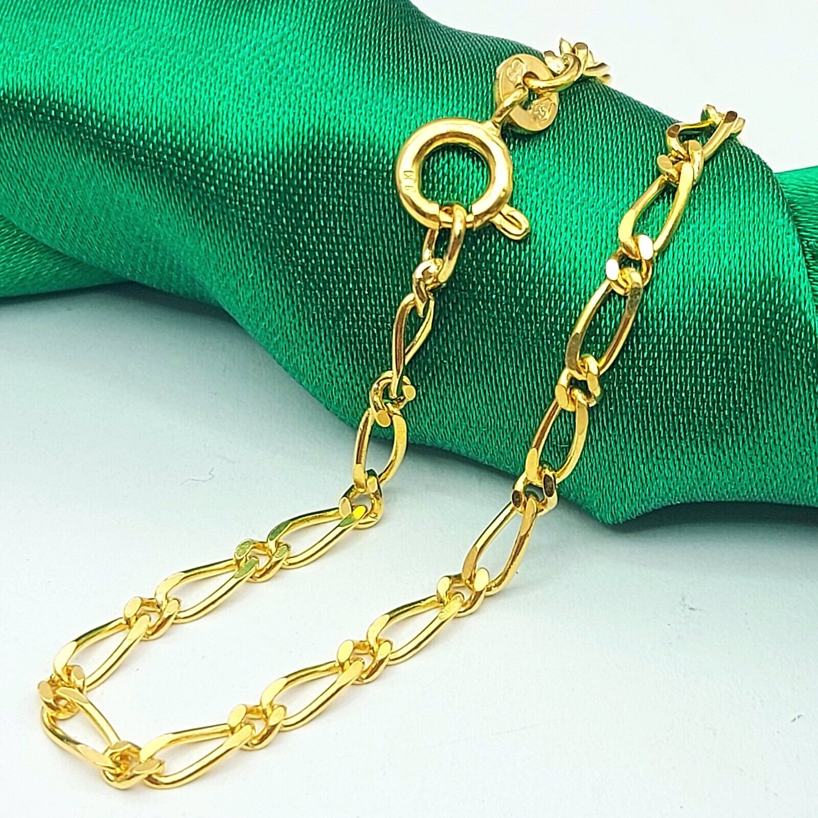 UNOAERRE Ladies 9ct (375, 9K) Italian Yellow Gold Curb Link Bracelet