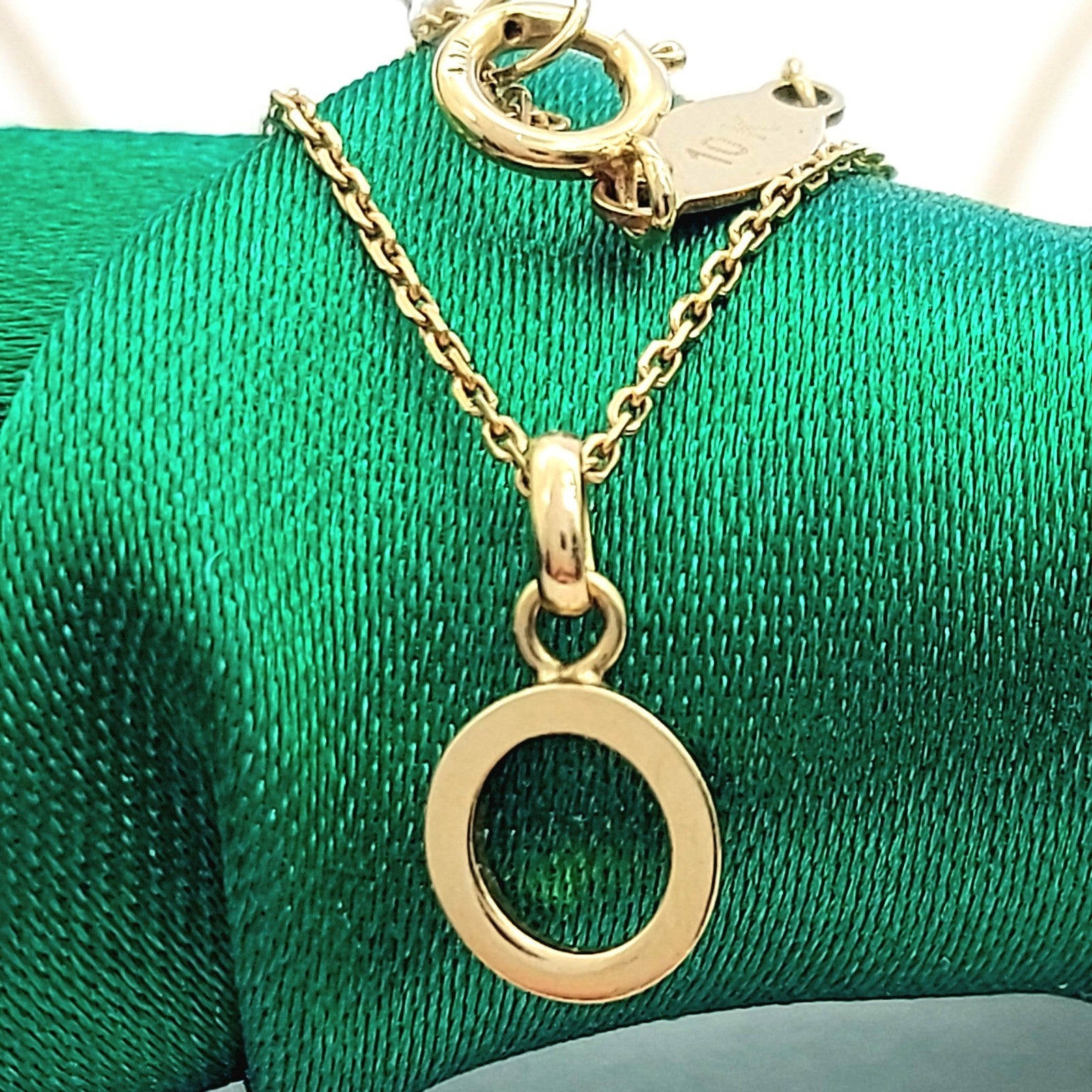 Ladies Yellow Gold 10ct (417,10k) MHJ Letter 'O' Minimal Dainty Pendant Necklace