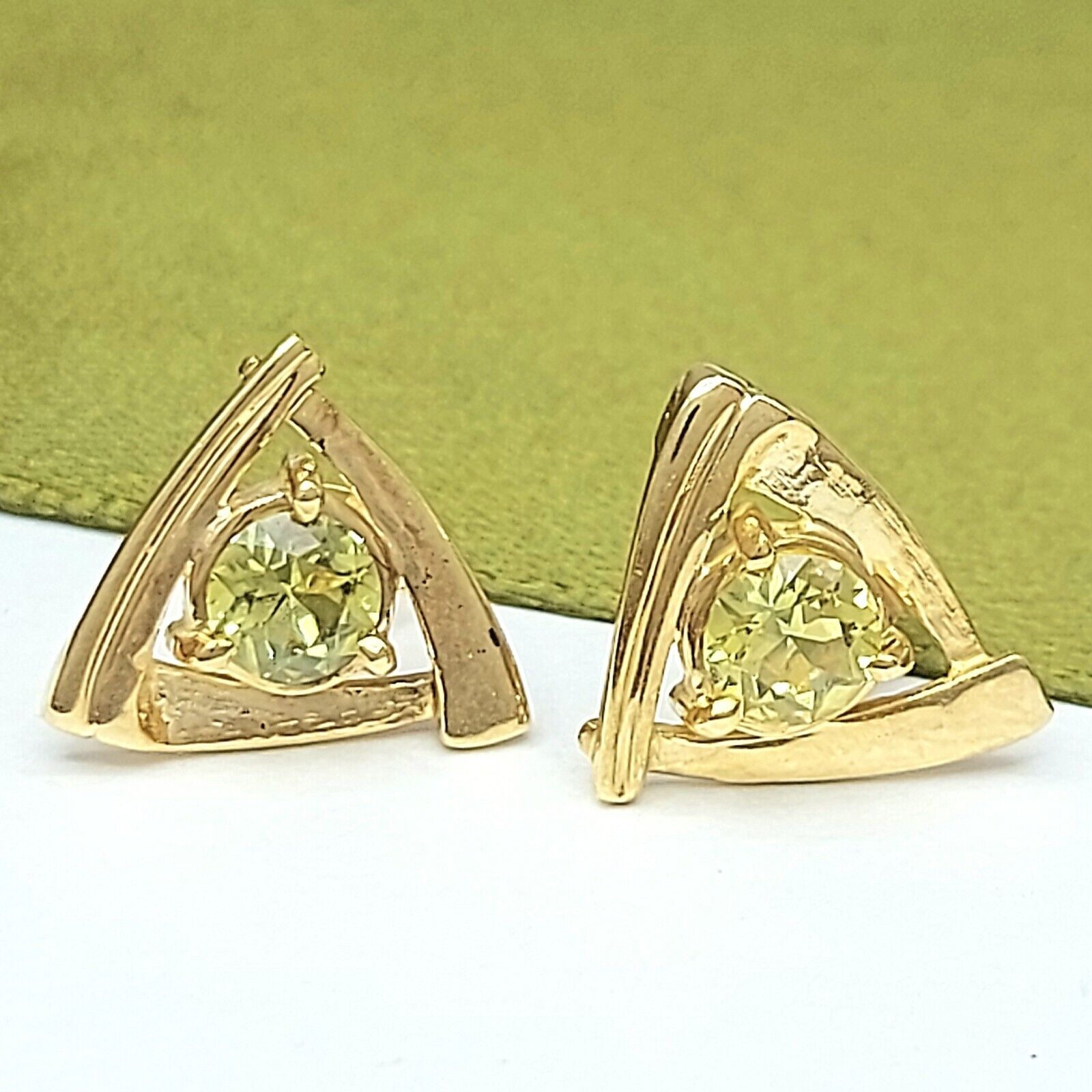 Ladies Earrings Yellow Gold 9ct (375,9k) Solid Natural Peridot Triangle Studs