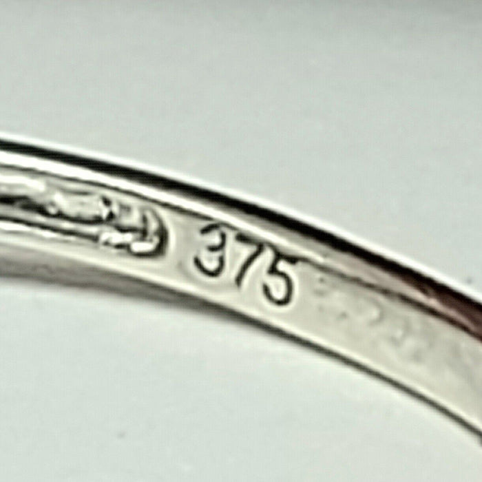 Ladies White Gold 9ct (375,9k) Unique 3-Stone Topaz & Natural Diamond Chip Ring